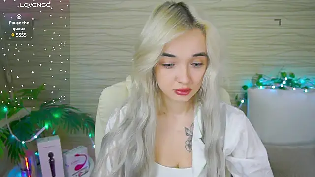 Snapshot of Ashley_S chatting on February 10, 2025, 11:13 pm Ashley S online show from February 10, 2025, 11:13 pm