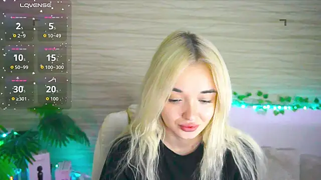 Ashley S online show from November 4, 2025, 11:04 pm