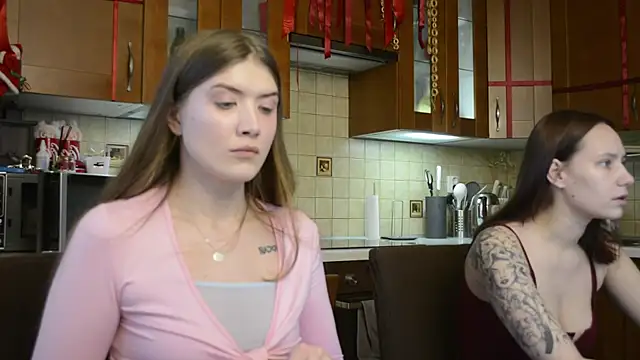 HotCaramellsTV online show from February 1, 2026, 11:20 am