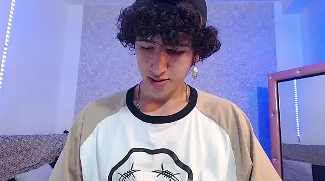 Kerverr  online show from February 12, 2025, 4:55 pm