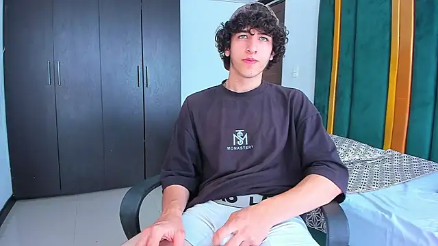 Kerverr  online show from September 10, 2025, 5:57 pm