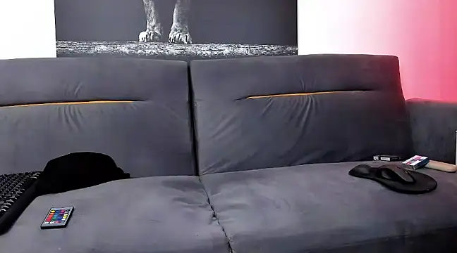 Snapshot of uptomatty chatting on December 10, 2024, 3:52 am uptomatty online show from December 10, 2024, 3:52 am