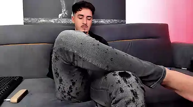 Snapshot of uptomatty chatting on December 11, 2024, 7:42 am uptomatty online show from December 11, 2024, 7:42 am