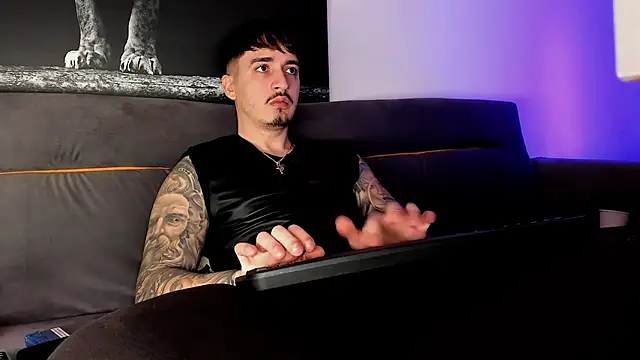 Snapshot of uptomatty chatting on February 27, 2025, 9:00 am uptomatty online show from February 27, 2025, 9:00 am