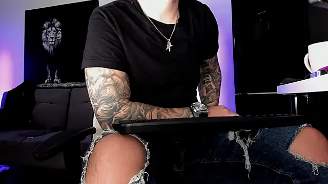 Snapshot of uptomatty chatting on September 19, 2025, 4:14 am uptomatty online show from September 19, 2025, 4:14 am