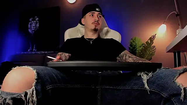 uptomatty online show from April 21, 2026, 7:36 am