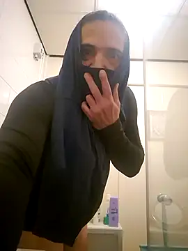 bichitaaz09 online show from February 11, 2026, 12:26 am