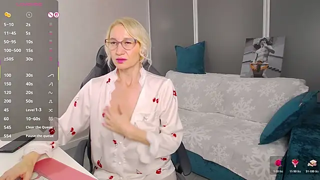 Sofia Soul online show from November 2, 2025, 7:05 pm