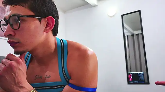 Snapshot of Thor_Dosson chatting on December 8, 2024, 10:57 pm Thor Dosson online show from December 8, 2024, 10:57 pm