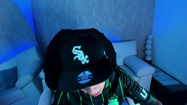 nova sex01 online show from September 17, 2025, 3:41 am