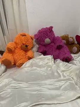 Jecy bee online show from March 22, 2025, 12:39 am