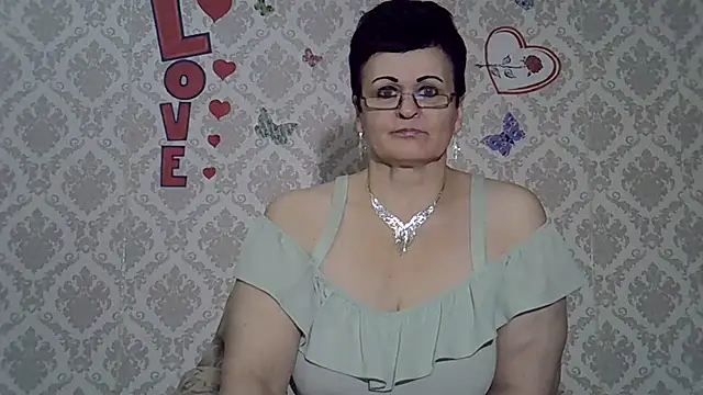 Snapshot of PaulaGolden chatting on December 9, 2024, 3:22 pm PaulaGolden online show from December 9, 2024, 3:22 pm