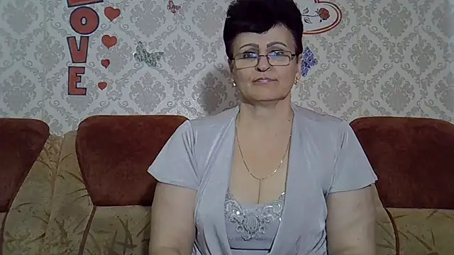 Snapshot of PaulaGolden chatting on October 19, 2025, 10:05 am PaulaGolden online show from October 19, 2025, 10:05 am