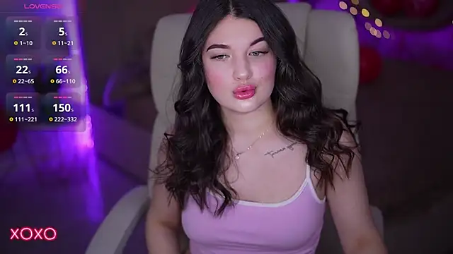 YourLolaBunny online show from February 9, 2026, 8:02 pm