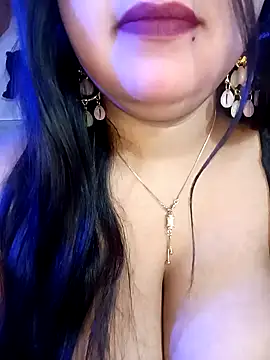 Snapshot of Suhanakhan00 chatting on December 5, 2024, 7:28 pm Suhanakhan00 online show from December 5, 2024, 7:28 pm