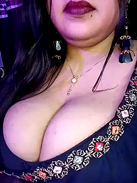 Snapshot of Suhanakhan00 chatting on February 9, 2025, 5:54 pm Suhanakhan00 online show from February 9, 2025, 5:54 pm