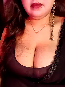 Snapshot of Suhanakhan00 chatting on June 25, 2026, 9:03 am Suhanakhan00 online show from June 25, 2026, 9:03 am