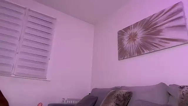 Serena 4you online show from February 3, 2026, 7:19 pm