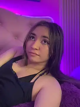 Snapshot of Sophie_LS chatting on February 2, 2025, 8:35 am Sophie LS online show from February 2, 2025, 8:35 am