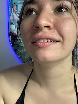 Snapshot of Sophie_LS chatting on February 9, 2025, 3:11 am Sophie LS online show from February 9, 2025, 3:11 am