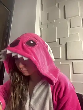 Snapshot of Sophie_LS chatting on February 14, 2025, 3:00 am Sophie LS online show from February 14, 2025, 3:00 am
