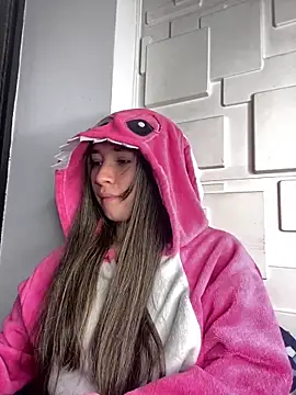 Snapshot of Sophie_LS chatting on February 15, 2025, 2:58 am Sophie LS online show from February 15, 2025, 2:58 am