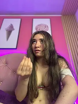 Snapshot of Sophie_LS chatting on March 7, 2025, 8:56 am Sophie LS online show from March 7, 2025, 8:56 am