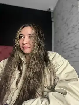 Snapshot of Sophie_LS chatting on March 9, 2025, 7:45 am Sophie LS online show from March 9, 2025, 7:45 am