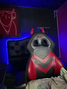 Sophie LS online show from April 9, 2026, 12:32 pm