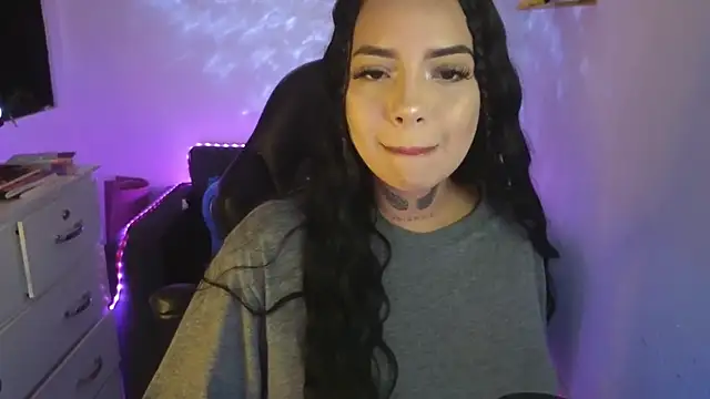 Alissfressa online show from April 4, 2026, 2:32 am