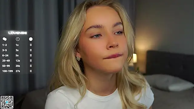 Snapshot of AftonConnett chatting on January 17, 2025, 12:10 am AftonConnett online show from January 17, 2025, 12:10 am