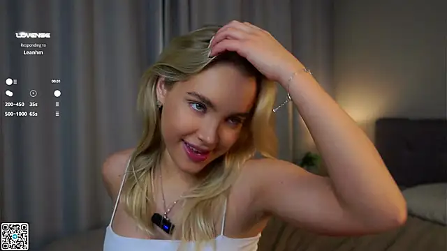 Snapshot of AftonConnett chatting on February 1, 2025, 1:12 am AftonConnett online show from February 1, 2025, 1:12 am