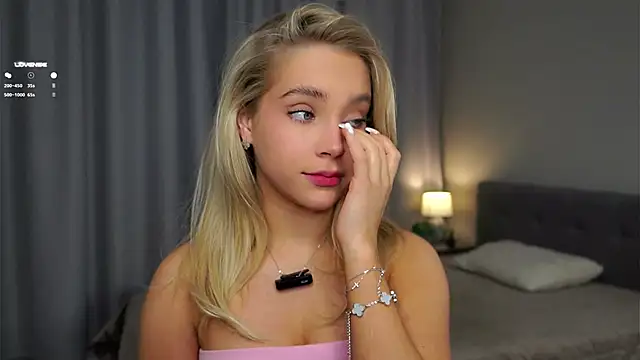 Snapshot of AftonConnett chatting on February 25, 2025, 1:09 am AftonConnett online show from February 25, 2025, 1:09 am