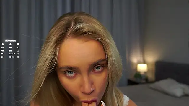 Snapshot of AftonConnett chatting on March 1, 2025, 1:11 am AftonConnett online show from March 1, 2025, 1:11 am