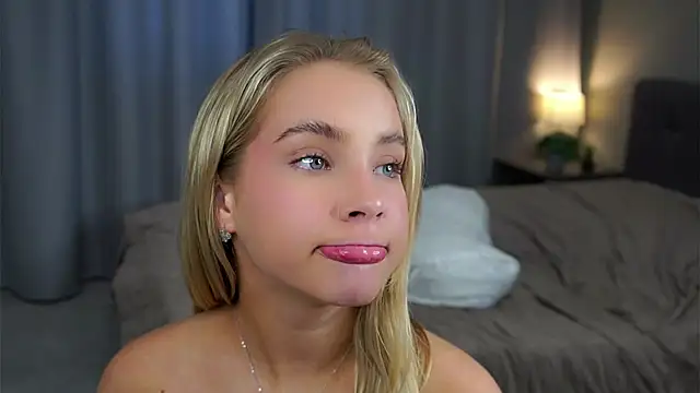 Snapshot of AftonConnett chatting on March 7, 2025, 12:04 am AftonConnett online show from March 7, 2025, 12:04 am