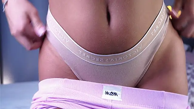 Snapshot of AftonConnett chatting on September 30, 2025, 1:10 am AftonConnett online show from September 30, 2025, 1:10 am