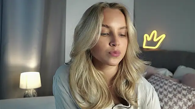 Snapshot of AftonConnett chatting on October 1, 2025, 5:13 am AftonConnett online show from October 1, 2025, 5:13 am