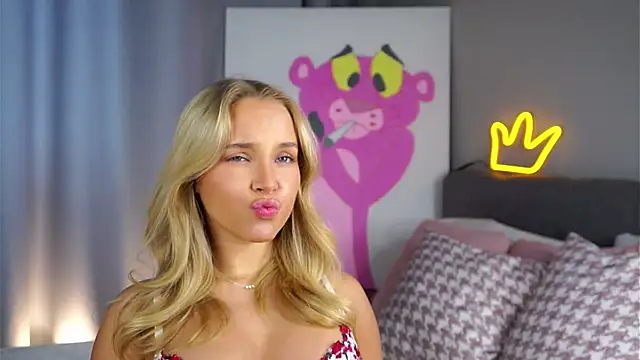 Snapshot of AftonConnett chatting on October 8, 2025, 5:16 am AftonConnett online show from October 8, 2025, 5:16 am