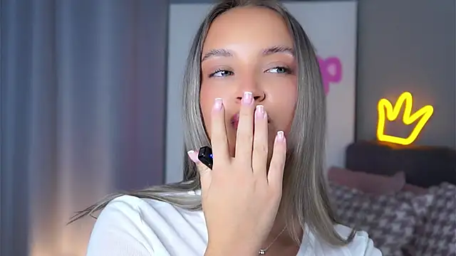 Snapshot of AftonConnett chatting on October 12, 2025, 12:09 am AftonConnett online show from October 12, 2025, 12:09 am