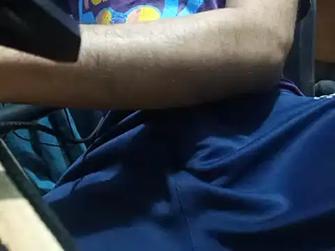 SALLY OMAR  online show from November 24, 2025, 6:18 pm