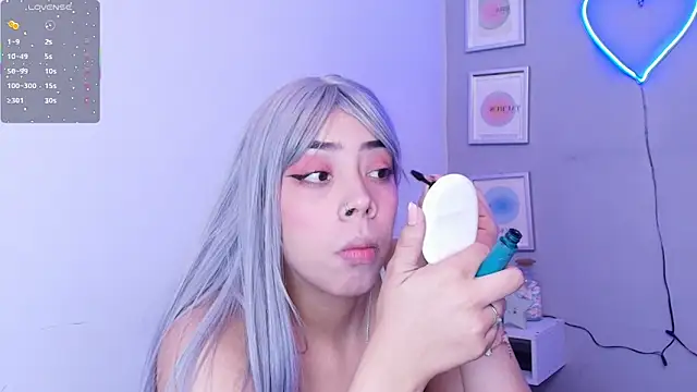 Lizzie-Evans online show from March 20, 2025, 12:11 pm