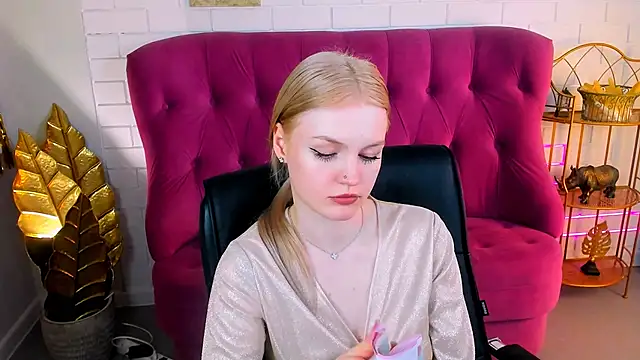 GraceGlamour online show from January 13, 2025, 8:37 am