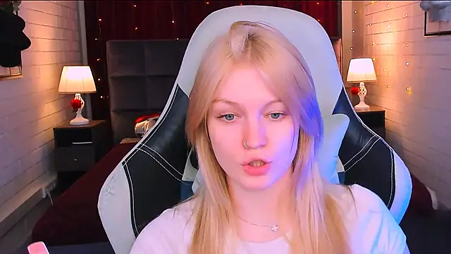 GraceGlamour online show from February 25, 2025, 11:19 am