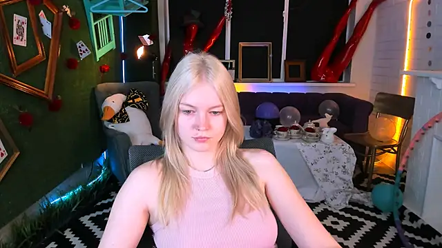 GraceGlamour online show from September 25, 2025, 5:11 am