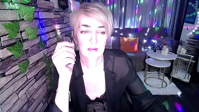 Snapshot of Hot_Girl87 chatting on December 9, 2024, 6:57 pm Hot Girl87 online show from December 9, 2024, 6:57 pm