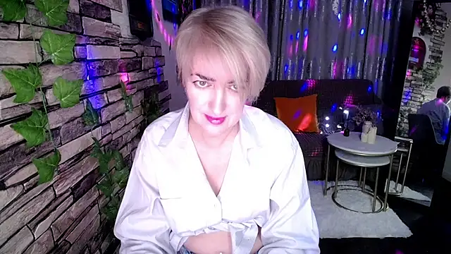 Snapshot of Hot_Girl87 chatting on December 11, 2024, 3:37 pm Hot Girl87 online show from December 11, 2024, 3:37 pm