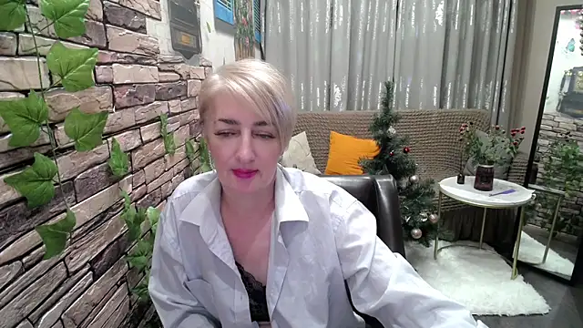 Snapshot of Hot_Girl87 chatting on December 20, 2024, 7:07 pm Hot Girl87 online show from December 20, 2024, 7:07 pm