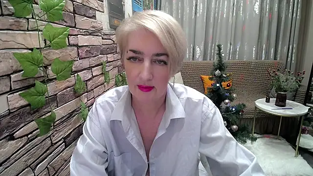 Snapshot of Hot_Girl87 chatting on December 21, 2024, 3:53 pm Hot Girl87 online show from December 21, 2024, 3:53 pm