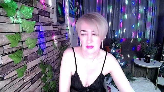 Snapshot of Hot_Girl87 chatting on December 21, 2024, 6:55 pm Hot Girl87 online show from December 21, 2024, 6:55 pm