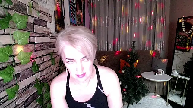 Snapshot of Hot_Girl87 chatting on January 4, 2025, 6:30 pm Hot Girl87 online show from January 4, 2025, 6:30 pm